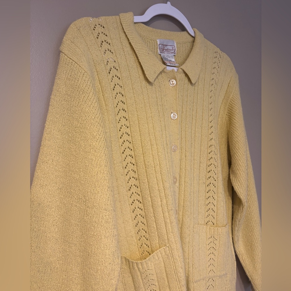 golden yellow vintage 90s 80s preppy button up grandmacore cardigan - Picture 4 of 7